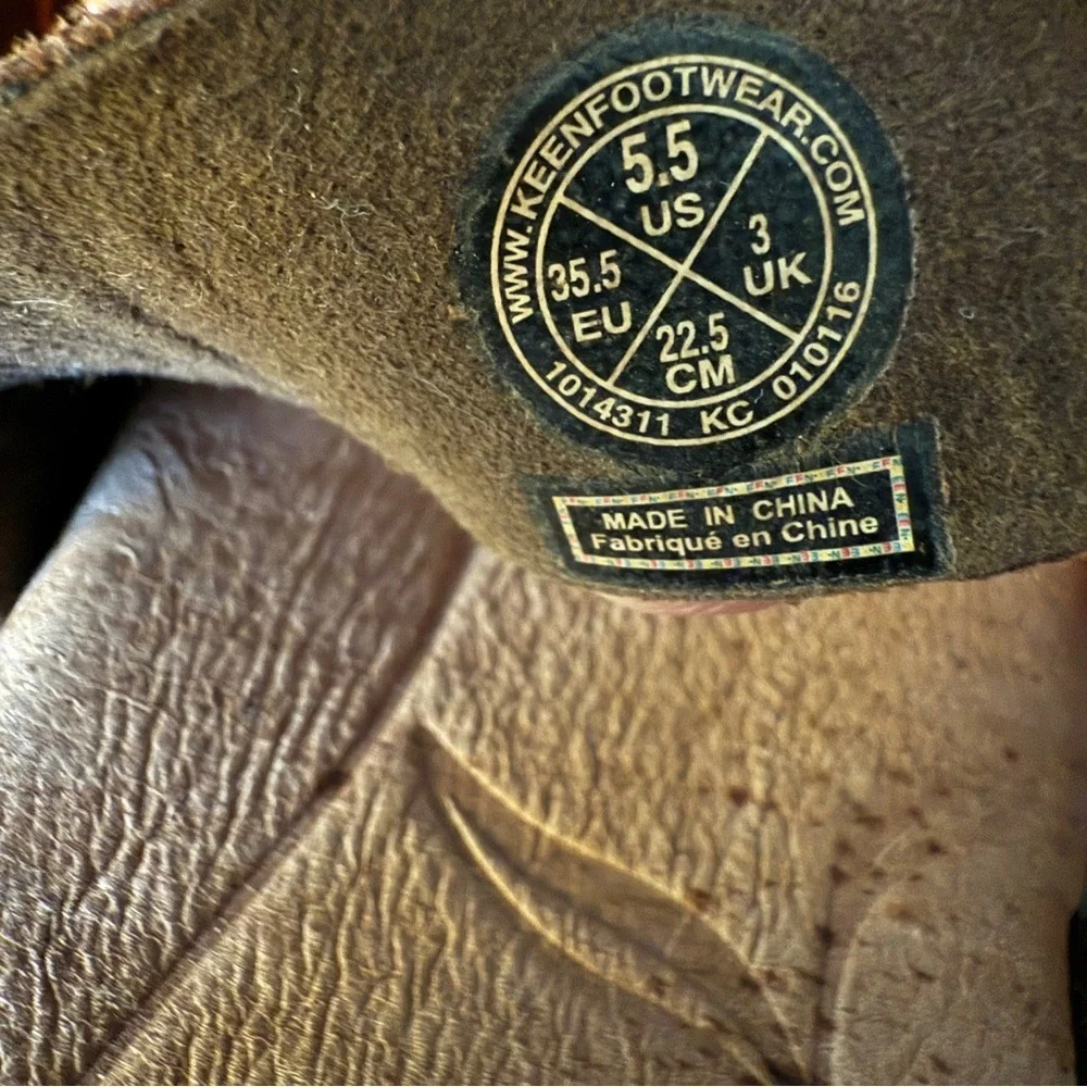 Keen Women's Brown Wedge Sandals. Sz 5.5. Next to NEW!